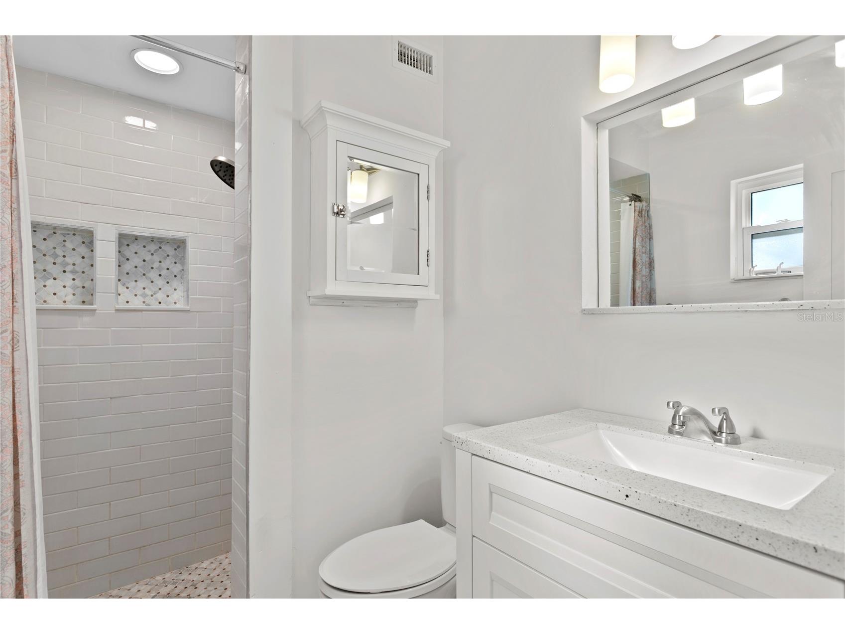 6931 Grande Vista Way S Saint Petersburg FL 33707 TB8493614 image17