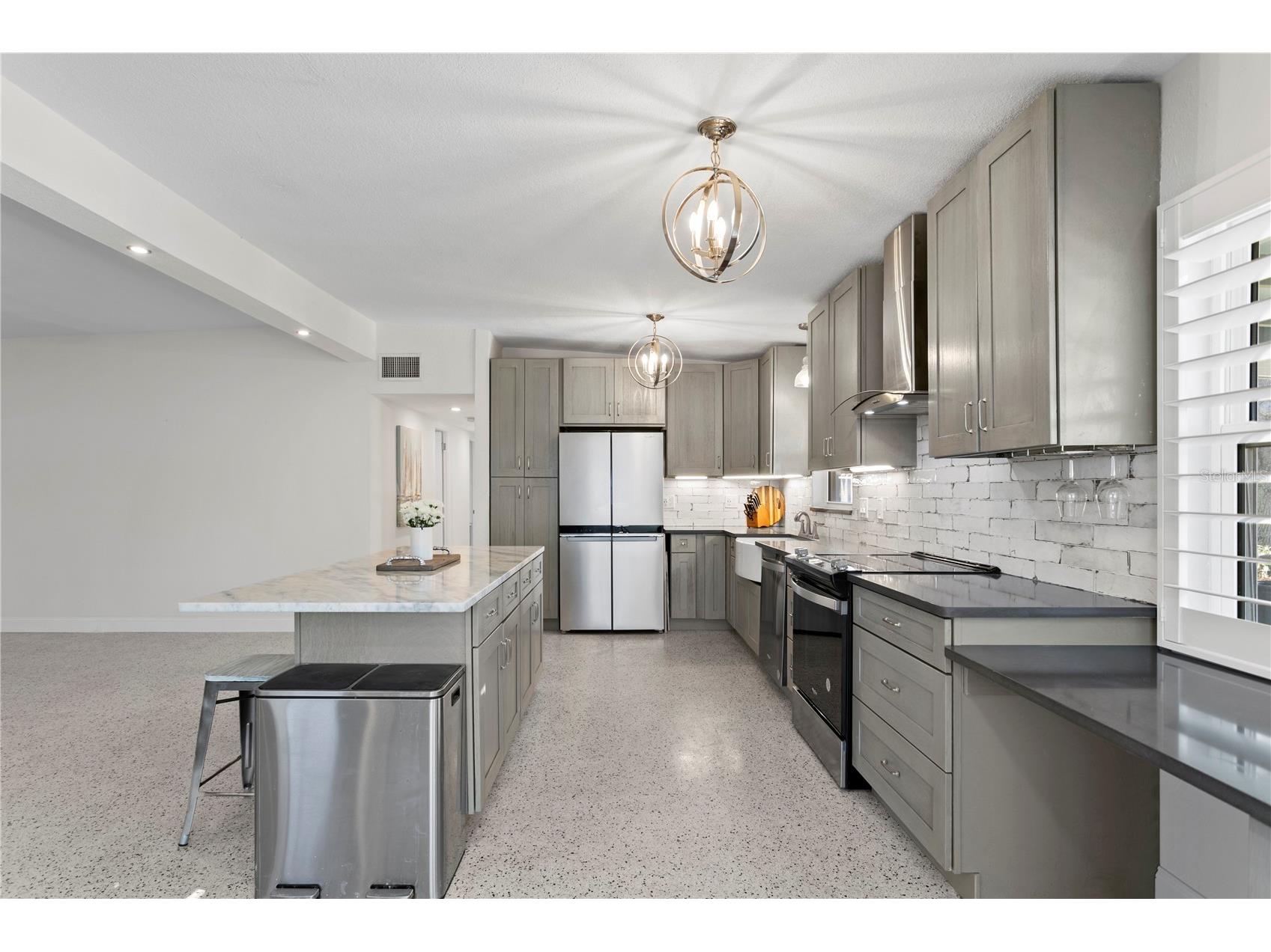 6931 Grande Vista Way S Saint Petersburg FL 33707 TB8493614 image3