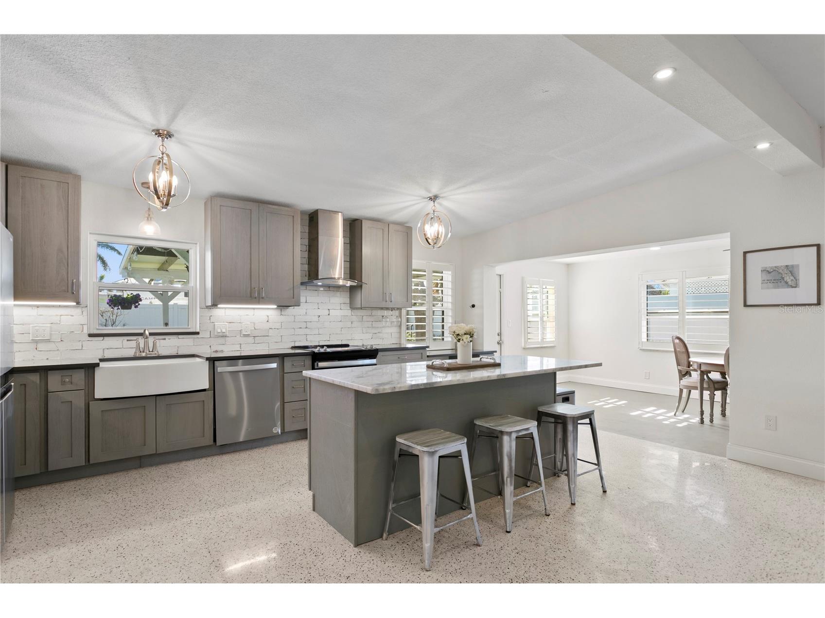 6931 Grande Vista Way S Saint Petersburg FL 33707 TB8493614 image5
