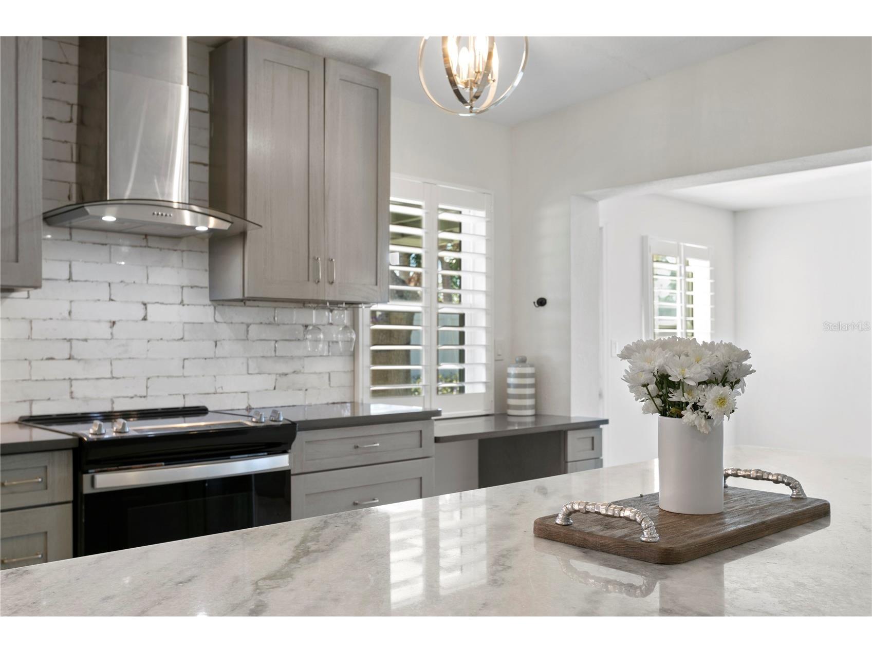 6931 Grande Vista Way S Saint Petersburg FL 33707 TB8493614 image7