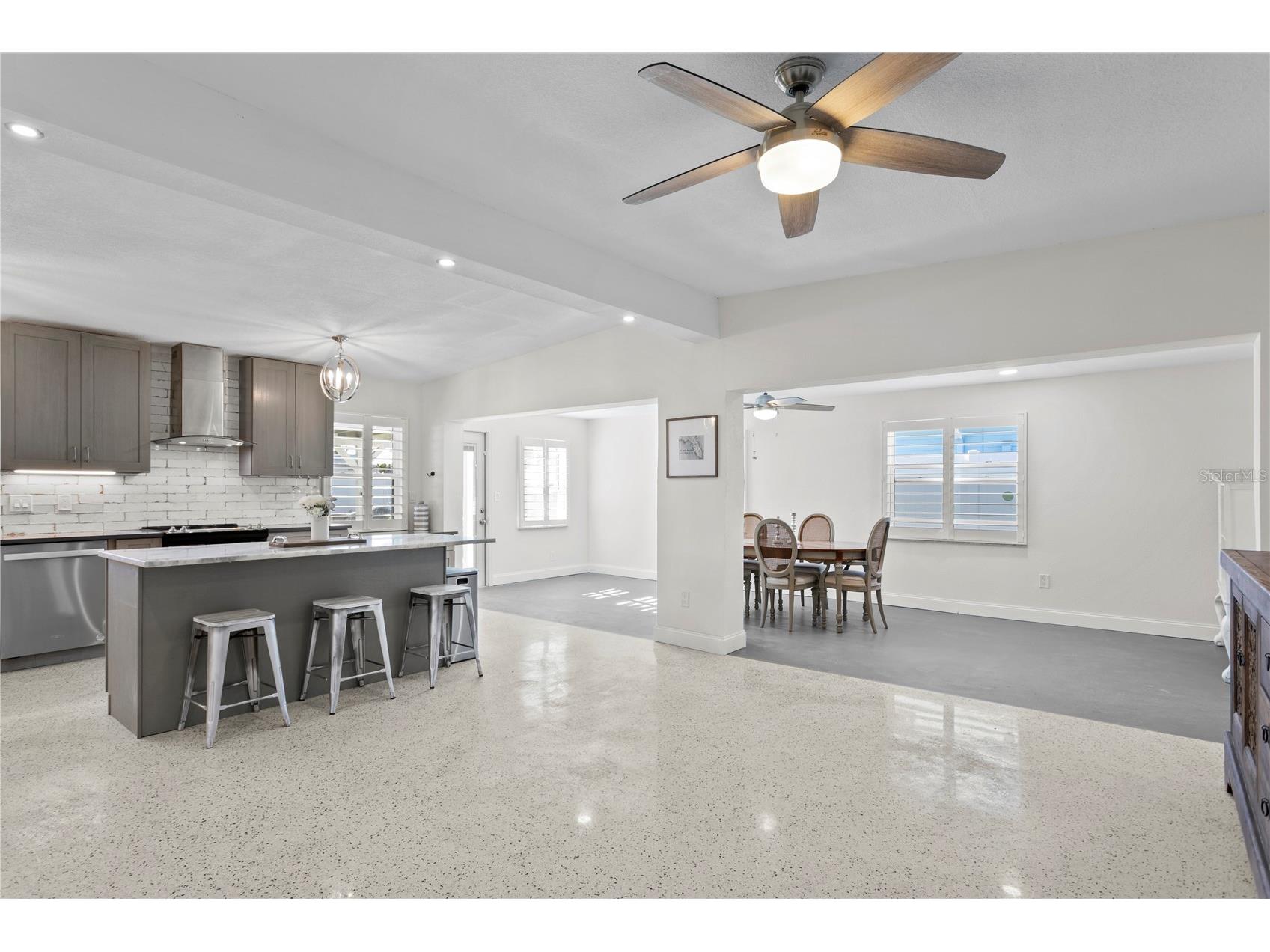 6931 Grande Vista Way S Saint Petersburg FL 33707 TB8493614 image8