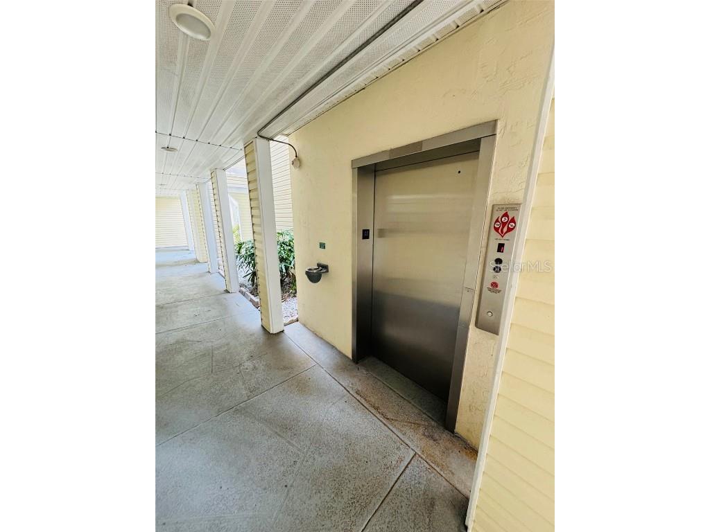 6931 Stones Throw Circle N #5210 Saint Petersburg FL 33710 TB8385345 image9