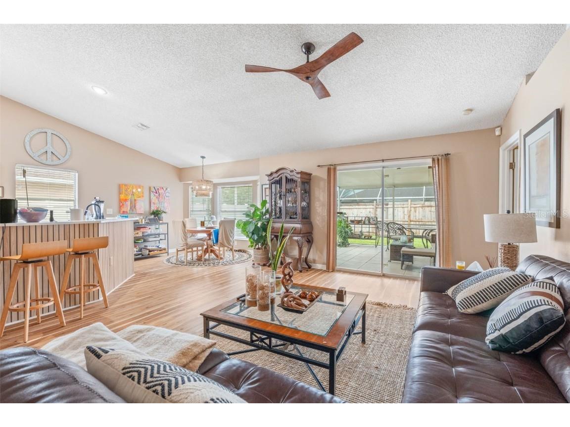 6932 43rd Court E Sarasota FL 34243 A4662581 image2