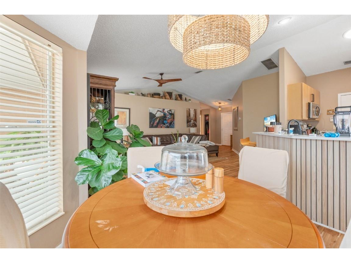 6932 43rd Court E Sarasota FL 34243 A4662581 image9