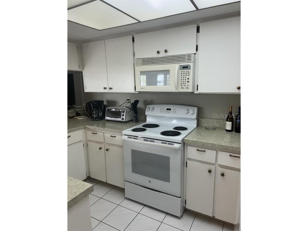 6932 Stones Throw Circle N #7204 Saint Petersburg FL 33710 TB8429216 image11