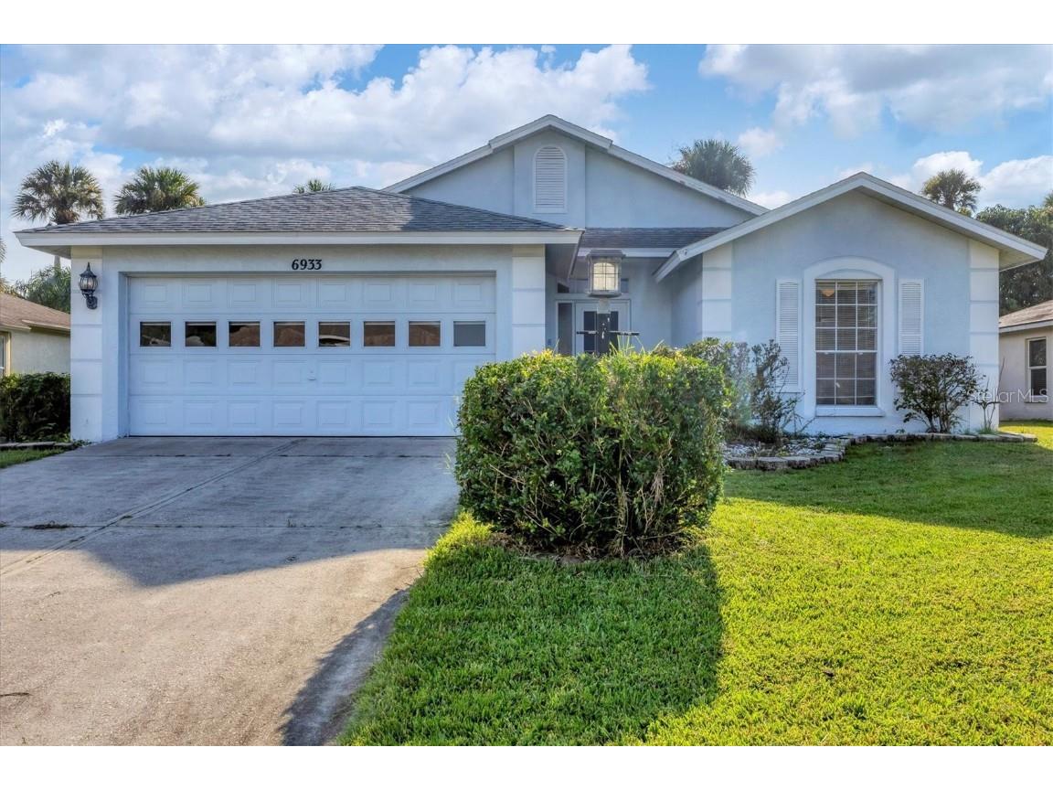 6933 43rd Court E Sarasota FL 34243 A4624349 image1