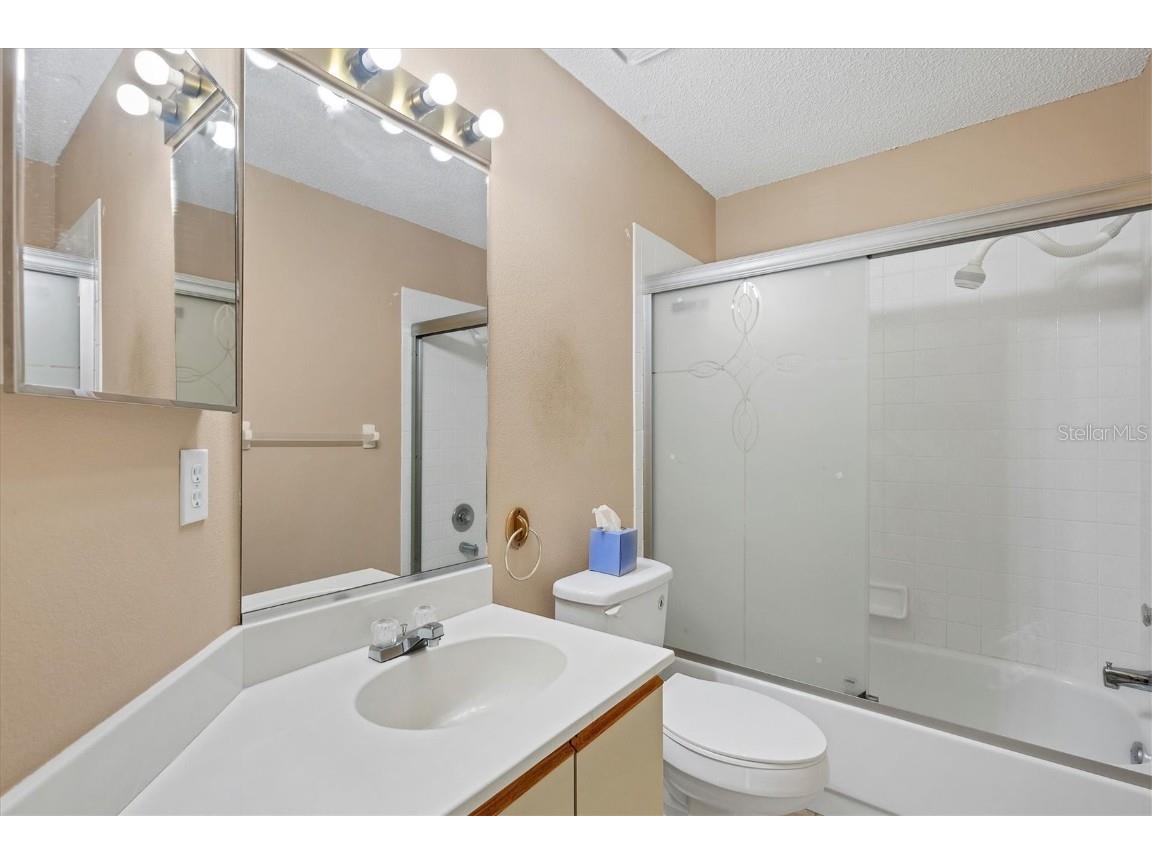 6933 43rd Court E Sarasota FL 34243 A4624349 image25