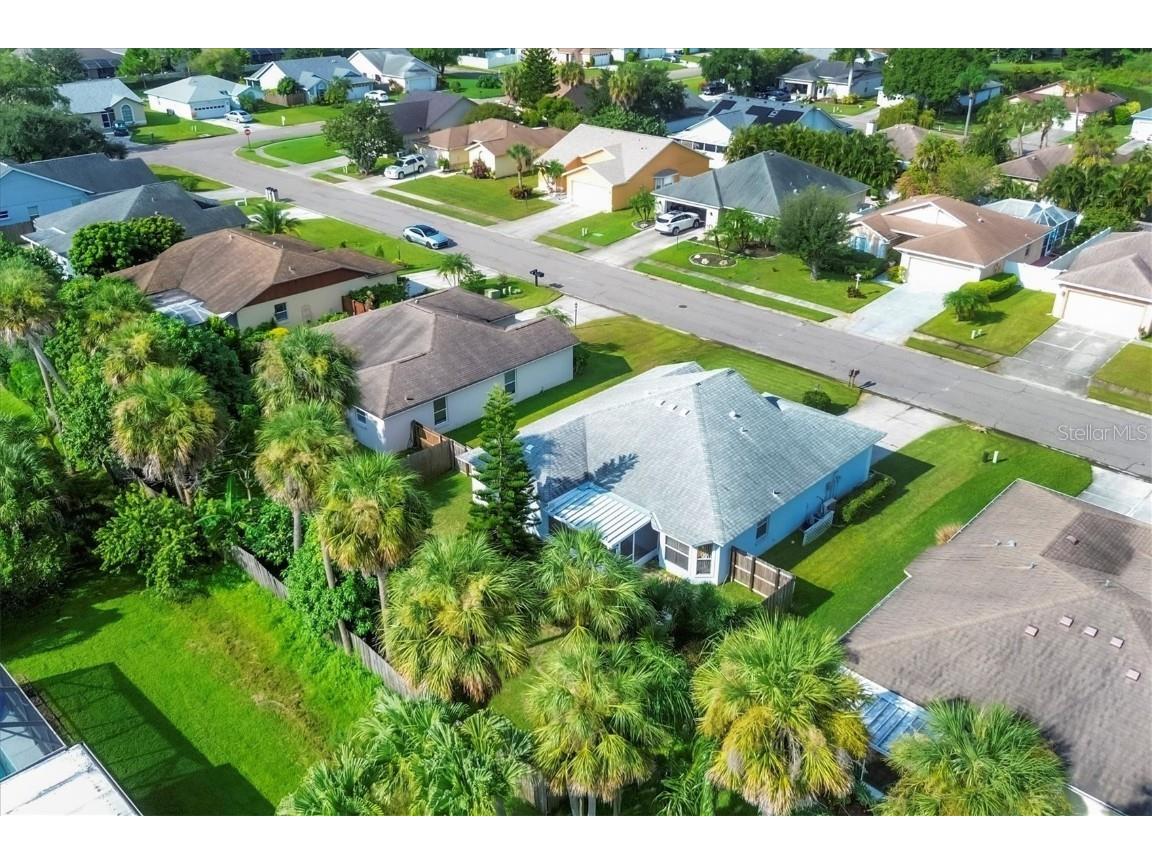 6933 43rd Court E Sarasota FL 34243 A4624349 image33