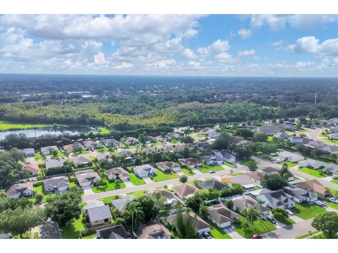 6933 43rd Court E Sarasota FL 34243 A4624349 image37