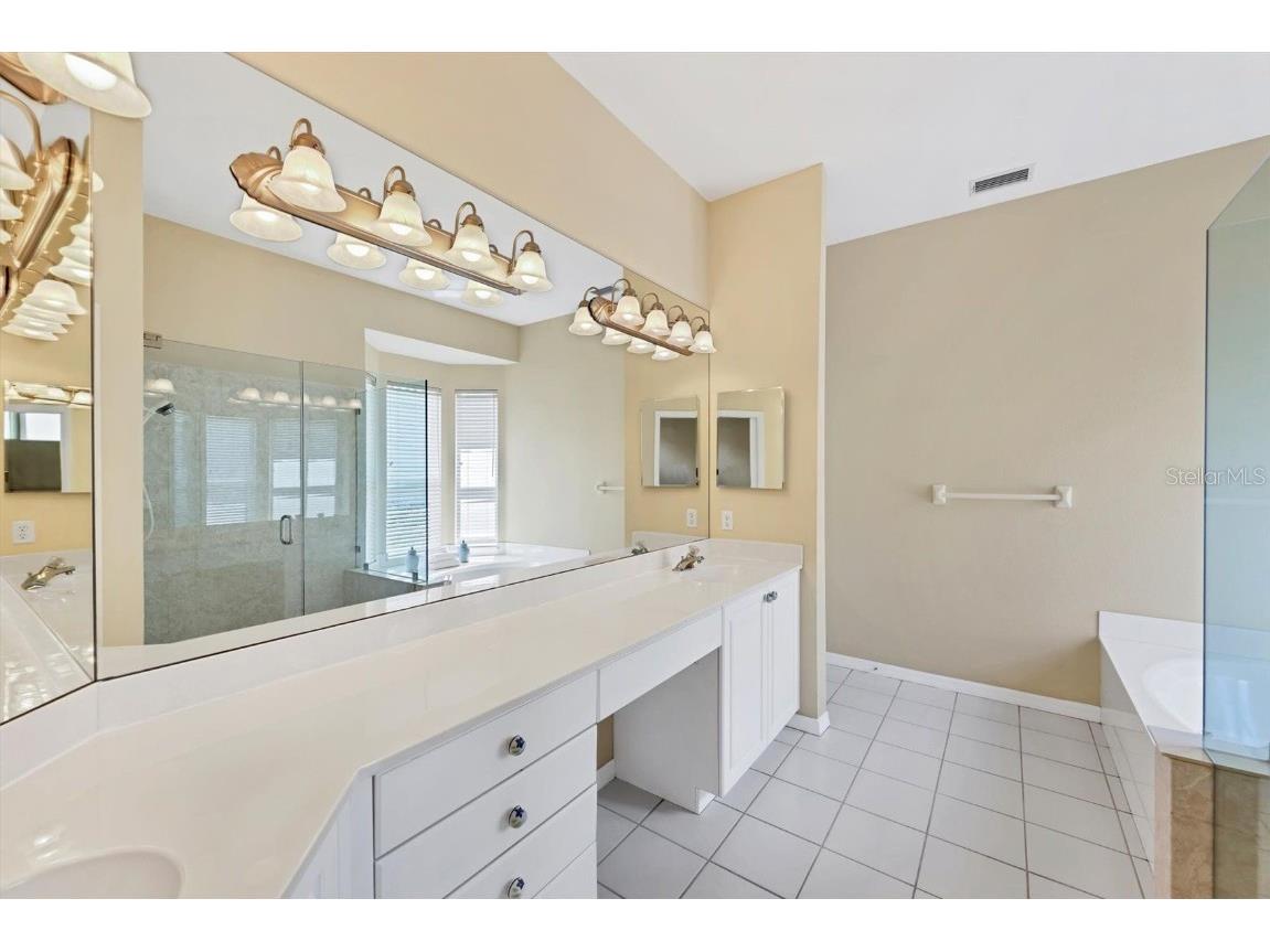 6935 Lennox Place University Park FL 34201 A4660605 image15