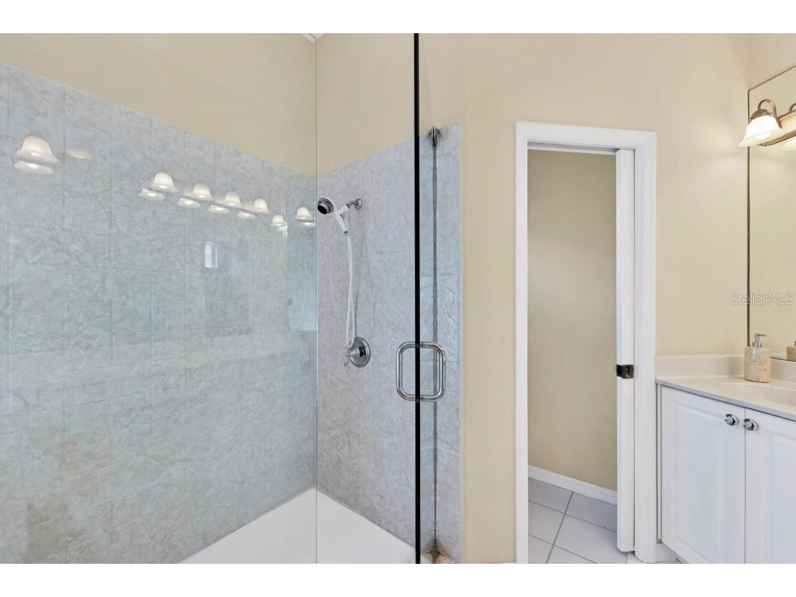 6935 Lennox Place University Park FL 34201 A4660605 image16