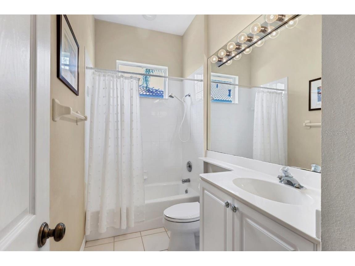 6935 Lennox Place University Park FL 34201 A4660605 image18