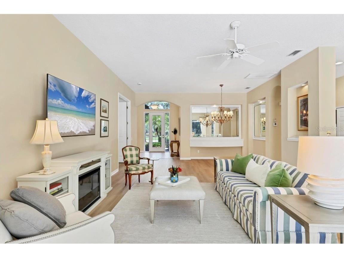 6935 Lennox Place University Park FL 34201 A4660605 image2