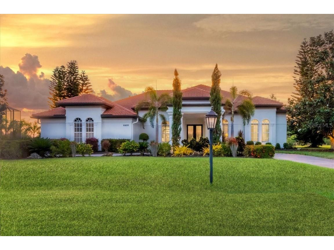 6935 Westchester Circle Lakewood Ranch FL 34202 A4607401 image1