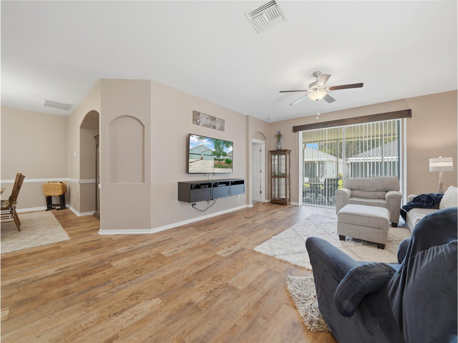 6936 Surrey Oak Drive Apollo Beach FL 33572 L4962317 image2