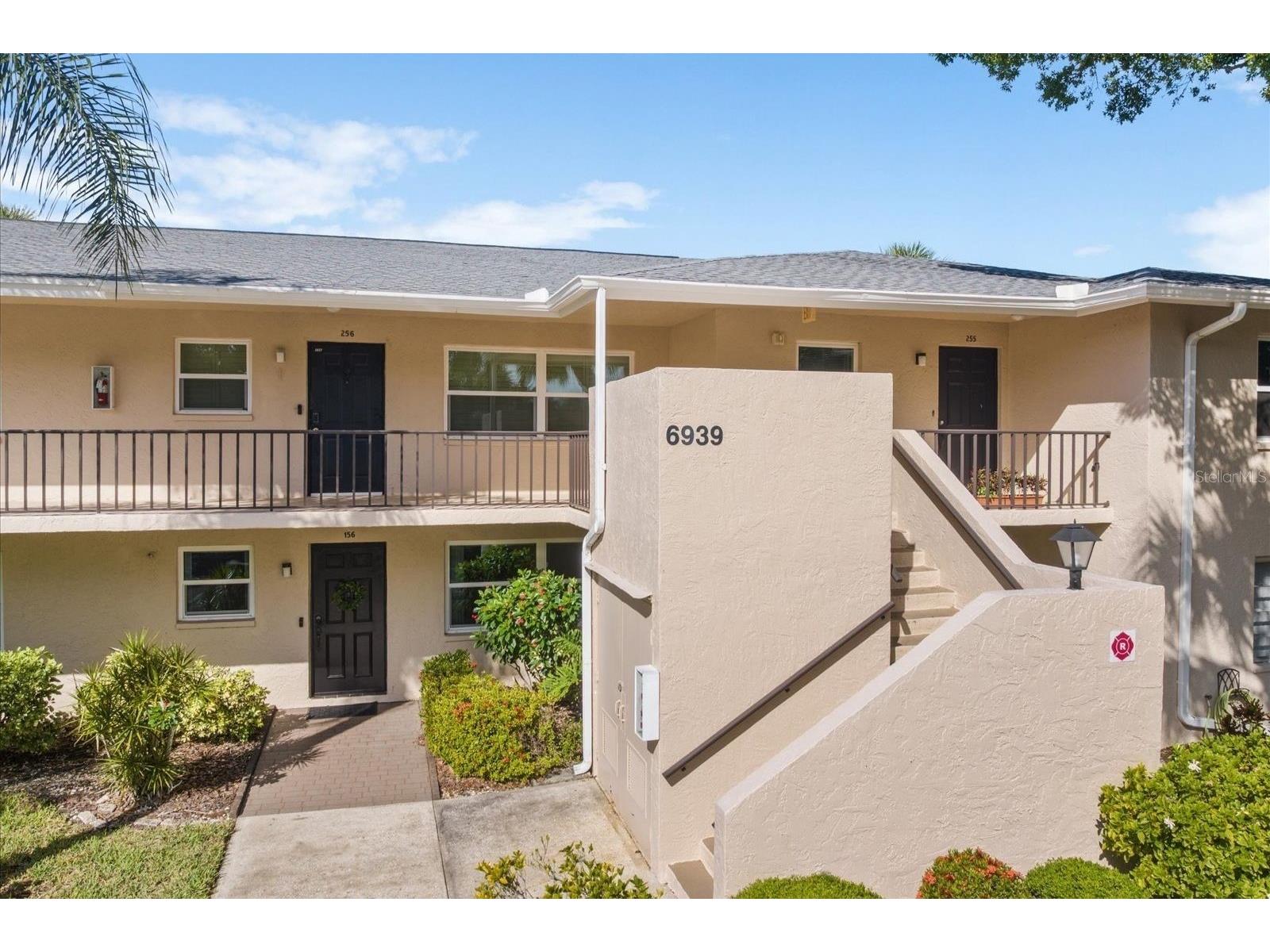 6939 W Country Club Drive N #156 Sarasota FL 34243 A4690431 image2