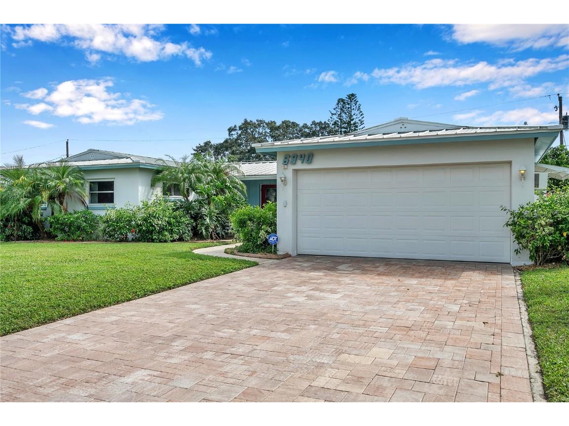 6940 13th Avenue N Saint Petersburg FL 33710 TB8310028 image1