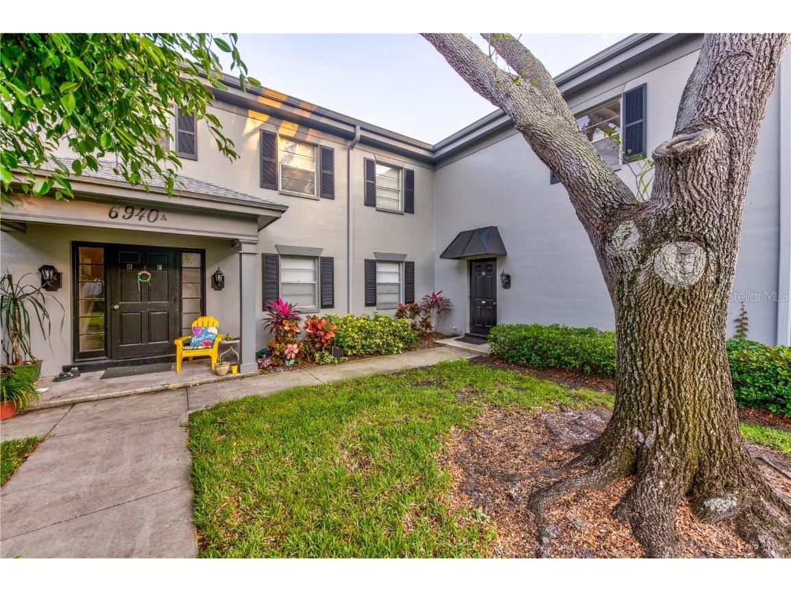 6940 A Sunset Drive S #2D South Pasadena FL 33707 U8157960 image1