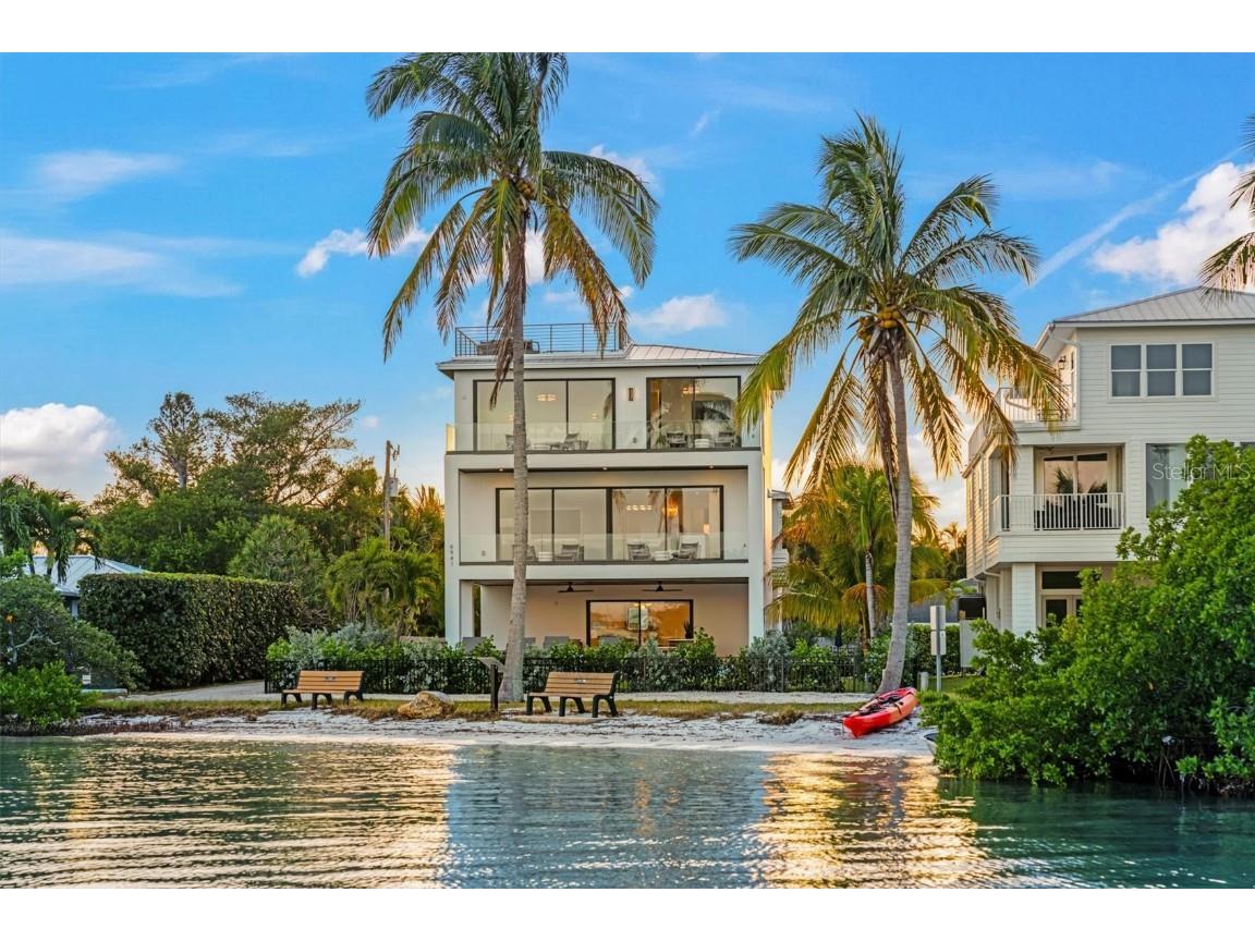 6941 Bayside Drive Longboat Key FL 34228 - SARASOTA BAY A4593094 image1