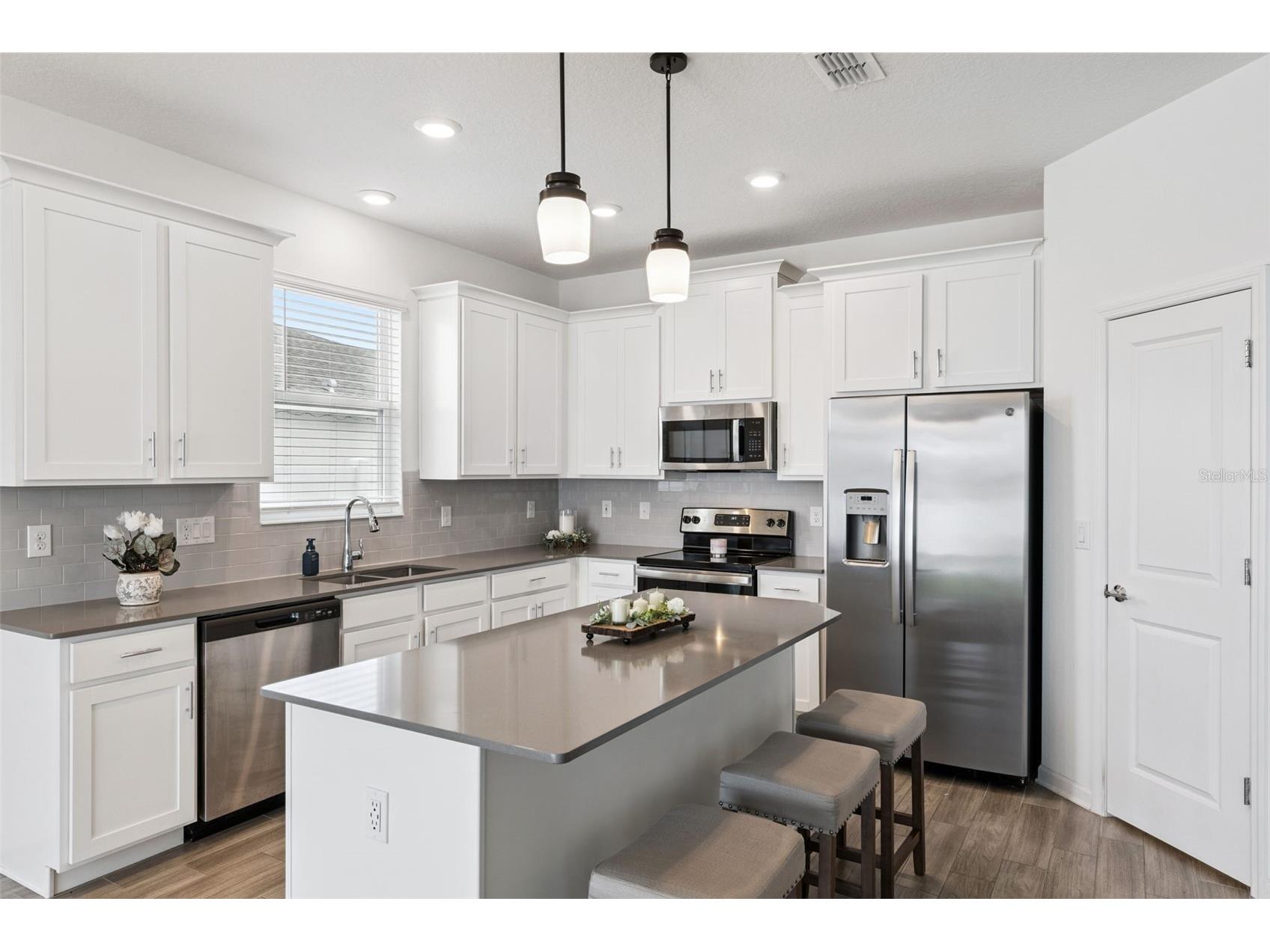6941 Dilly Lake Avenue Groveland FL 34736 O6426794 image3