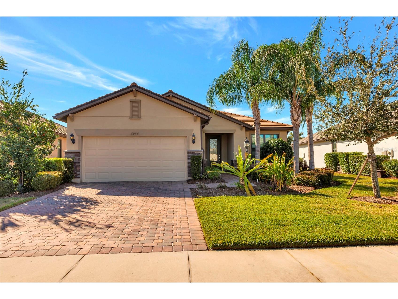 6944 Gosport Cove Bradenton FL 34202 A4682005 image1