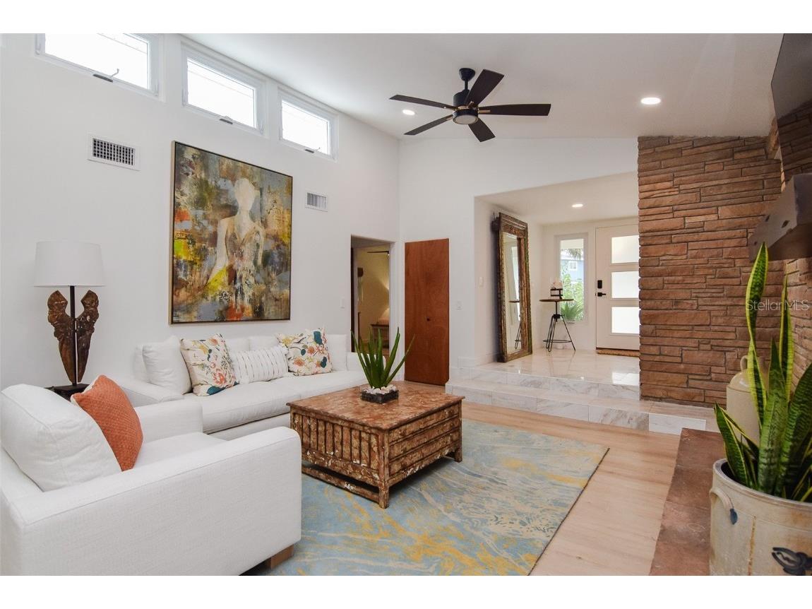 6946 Bougainvilla Avenue S Saint Petersburg FL 33707 TB8438518 image10