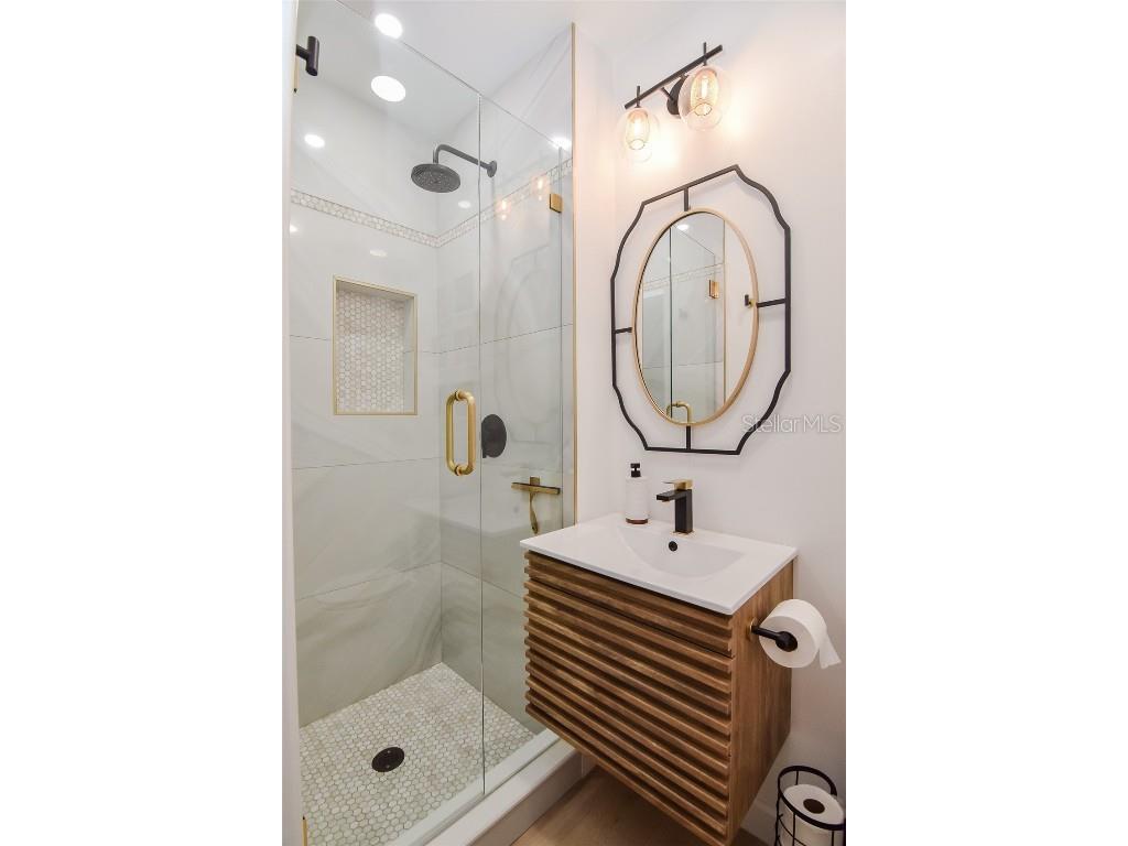 6946 Bougainvilla Avenue S Saint Petersburg FL 33707 TB8438518 image18