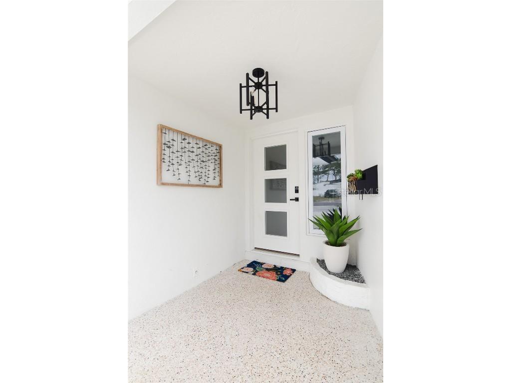 6946 Bougainvilla Avenue S Saint Petersburg FL 33707 TB8438518 image3