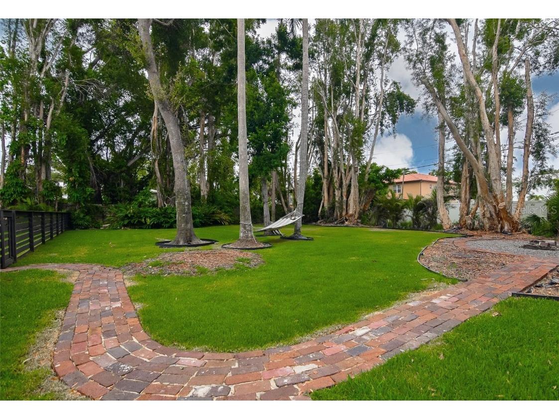 6946 Bougainvilla Avenue S Saint Petersburg FL 33707 TB8438518 image30