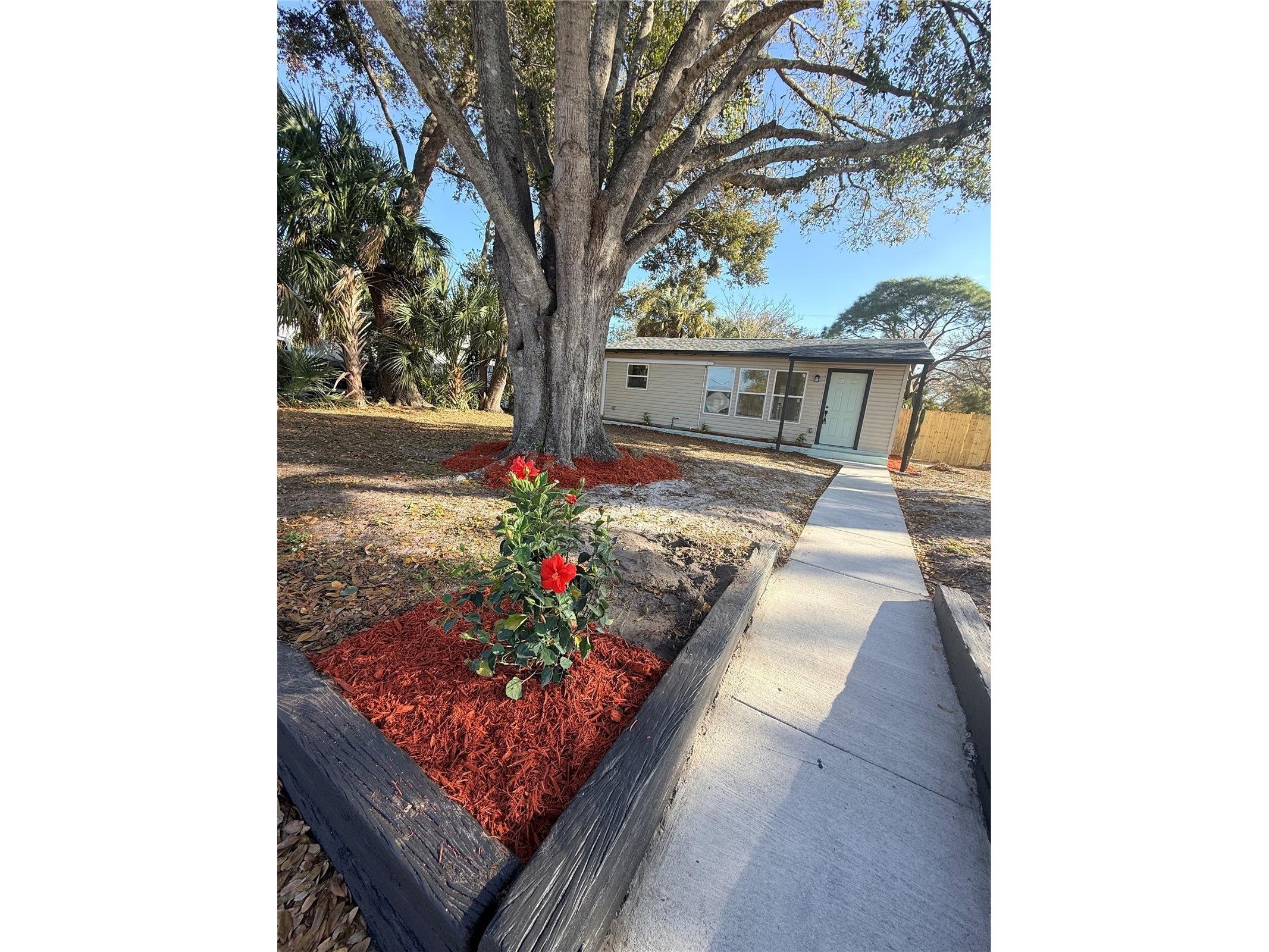 6948 Dartmouth Avenue N Saint Petersburg FL 33710 O6383785 image1