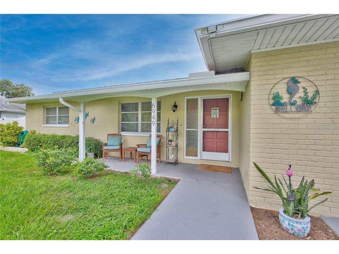 6949 113th Way Seminole FL 33772 TB8303233 image1