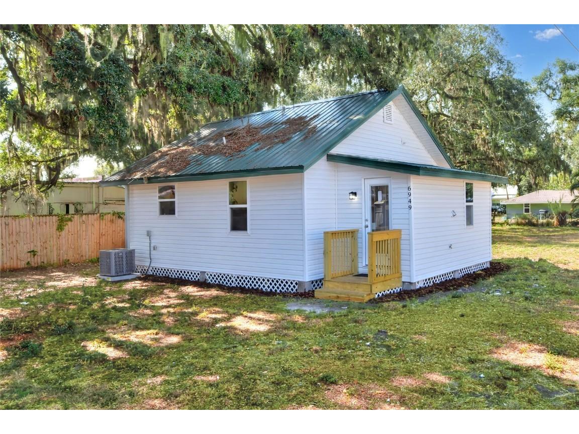 6949 2nd Street Mulberry FL 33860 L4952763 image1