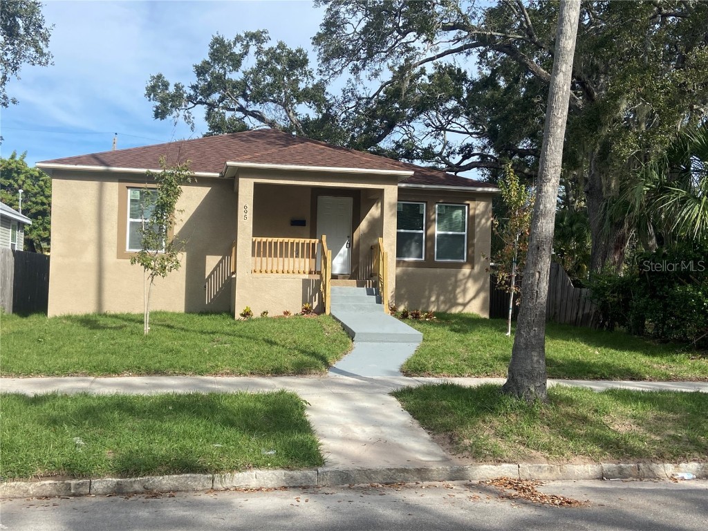 695 17th Avenue S Saint Petersburg FL 33701 U8210864 image1