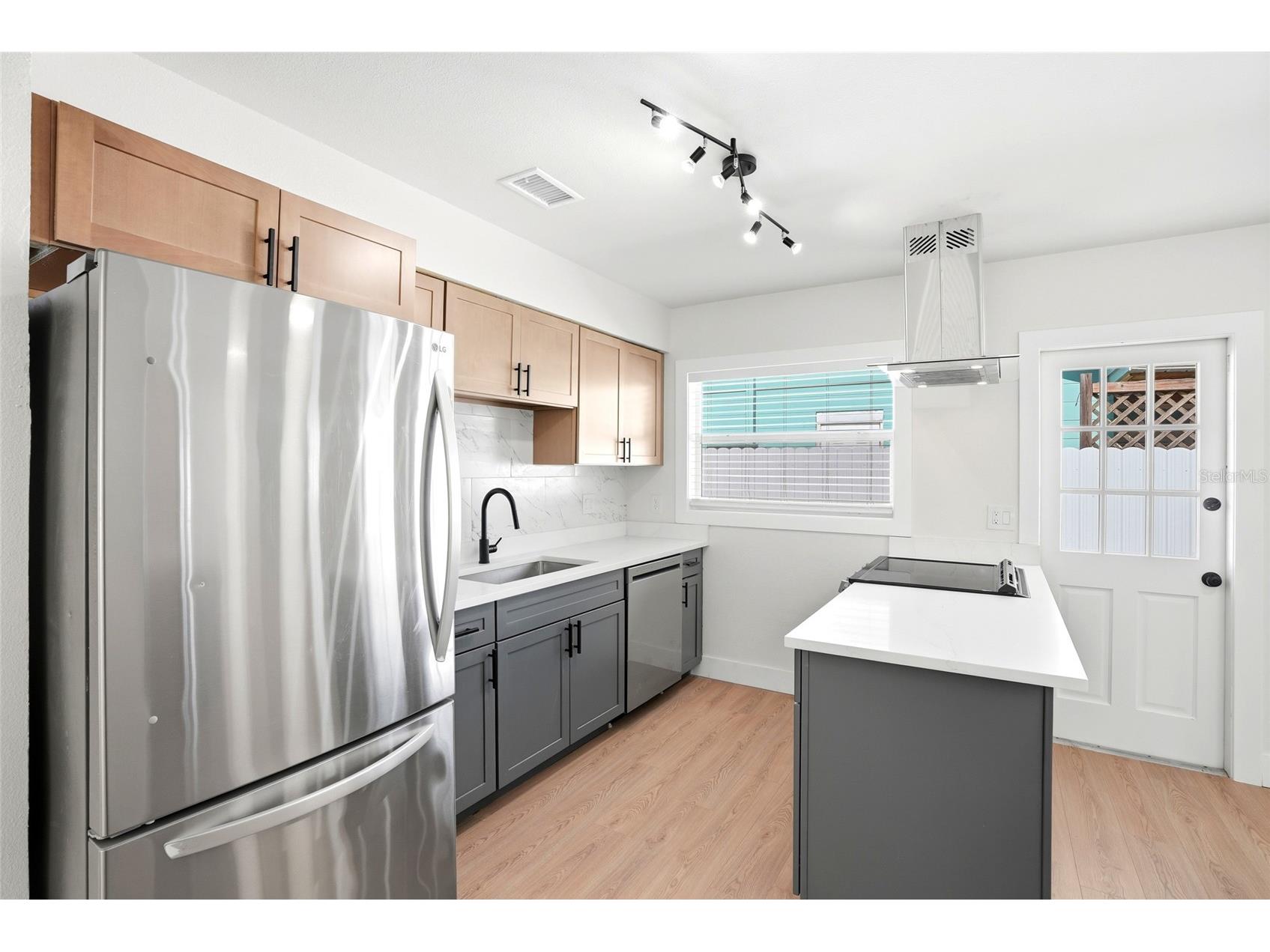 695 41st Street N Saint Petersburg FL 33713 TB8513258 image10