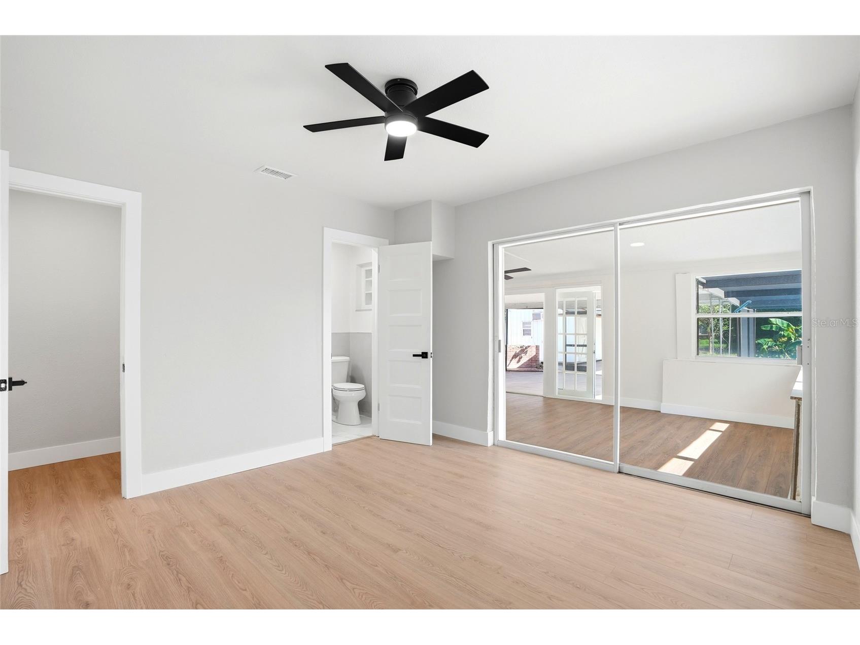 695 41st Street N Saint Petersburg FL 33713 TB8513258 image18