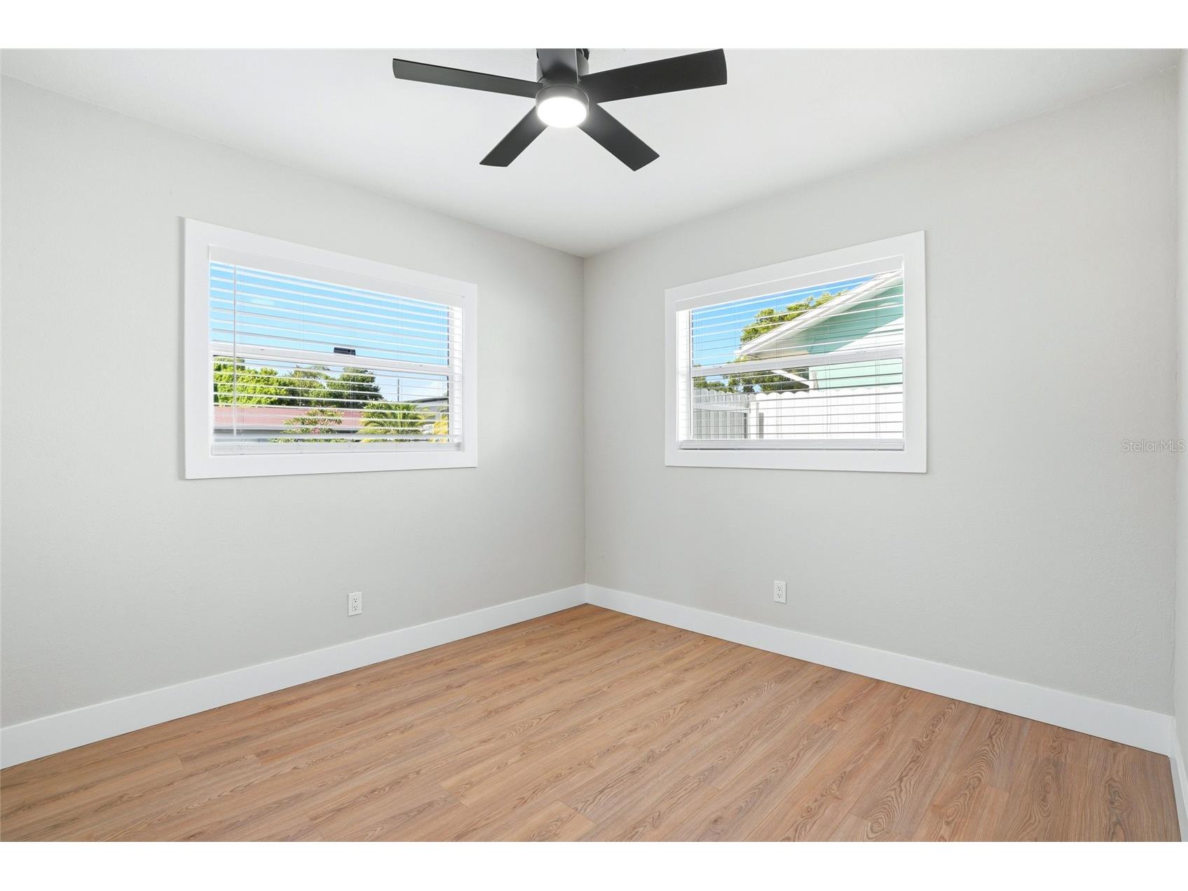 695 41st Street N Saint Petersburg FL 33713 TB8513258 image24