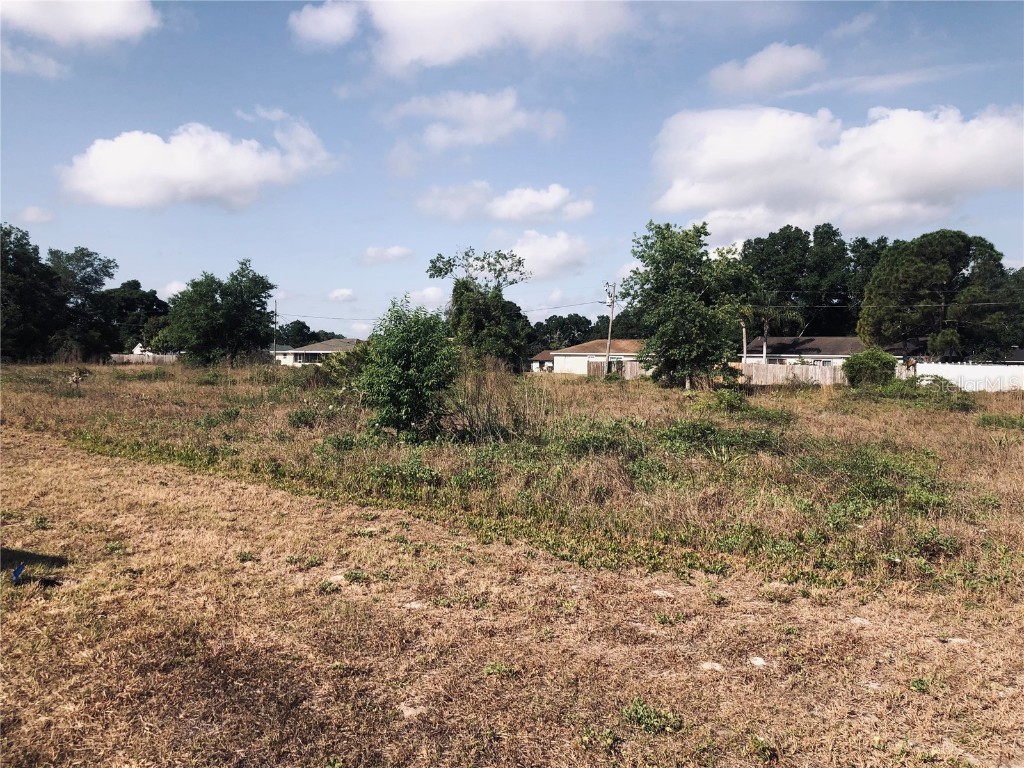 695 Howland Boulevard Deltona FL 32738 V4942287 image1