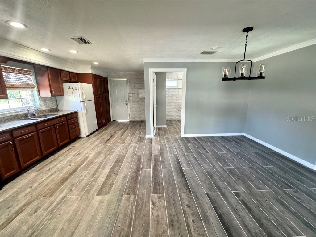 695 Mandalay Avenue Clearwater Beach FL 33767 TB8409927 image5