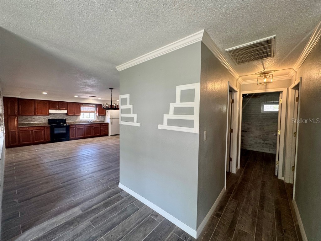 695 Mandalay Avenue Clearwater Beach FL 33767 TB8409927 image6