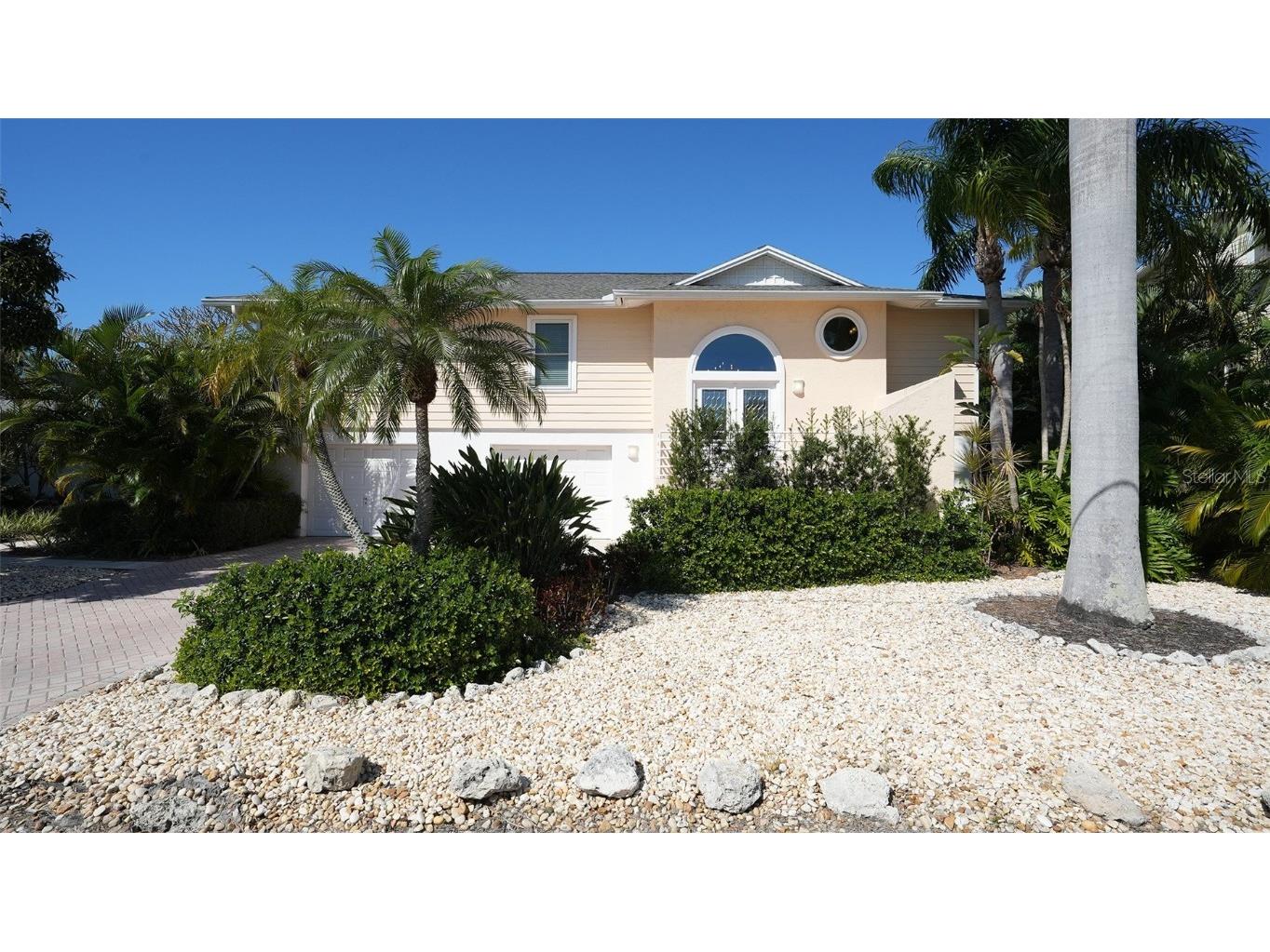 695 Marbury Lane Longboat Key FL 34228 - SARASOTA BAY & INTRACOASTAL A4560667 image1