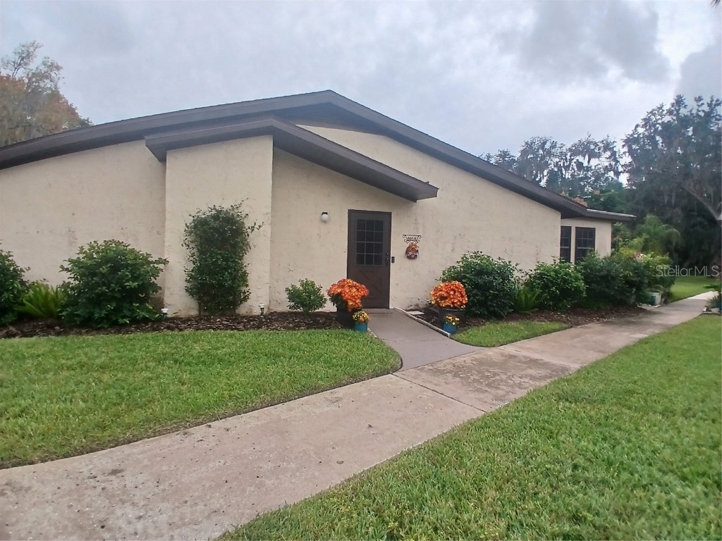 695 Midway Drive #A Ocala FL 34472 - LAKE SPARKLE OM713165 image1