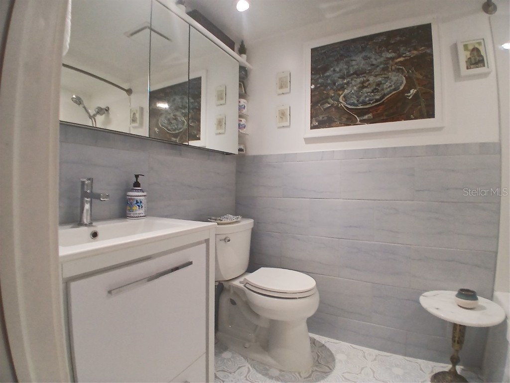 695 Midway Drive #A Ocala FL 34472 - LAKE SPARKLE OM713165 image33