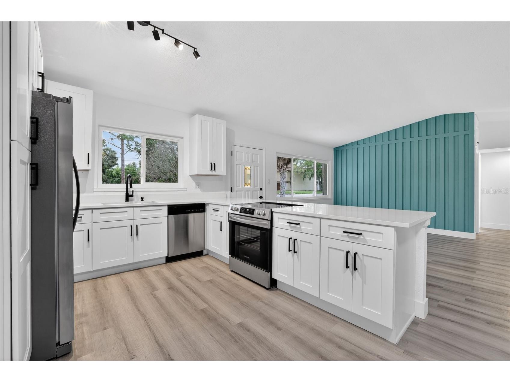 695 Sunset Dr Tarpon Springs FL 34689 TB8486752 image10