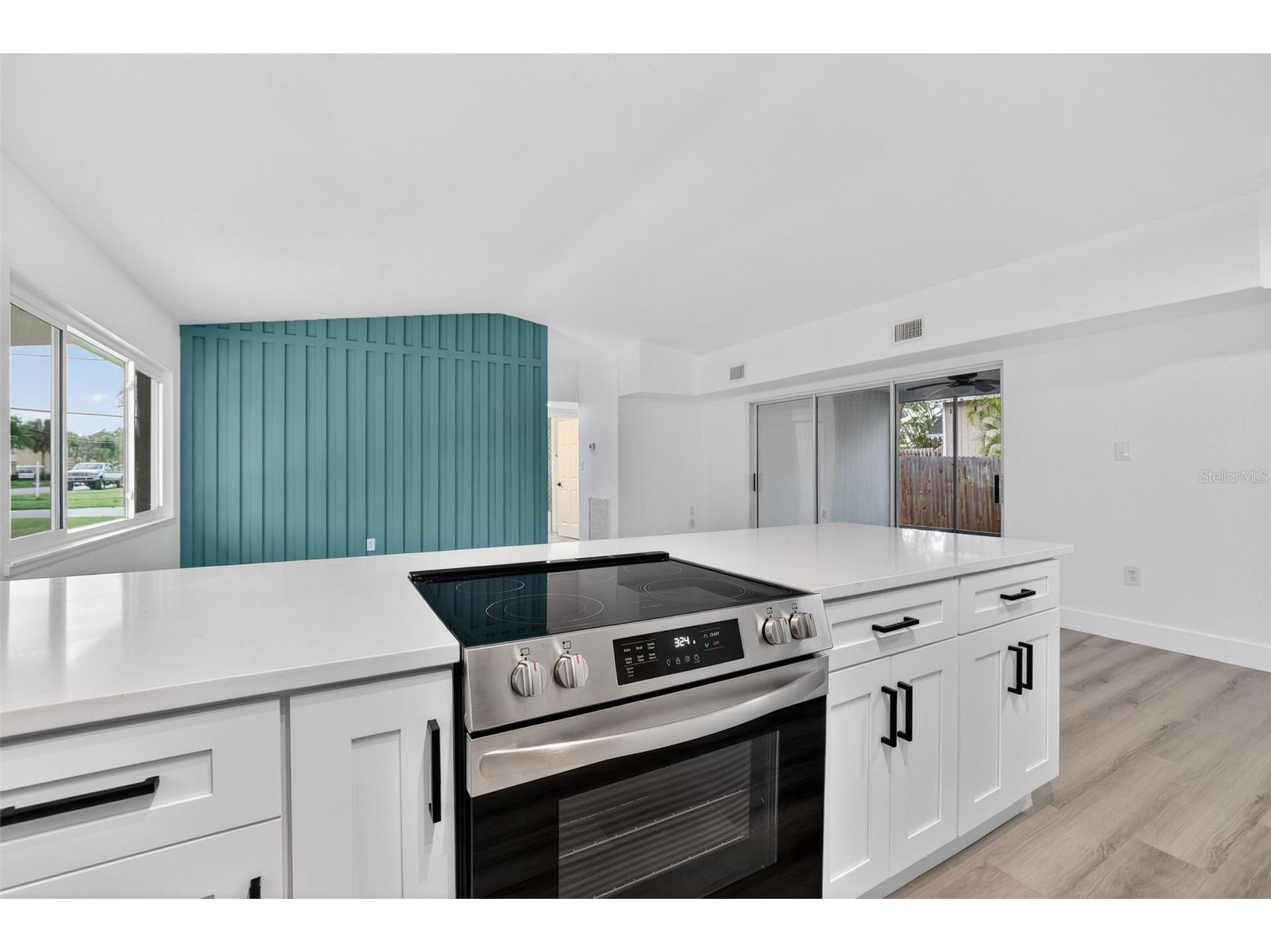 695 Sunset Dr Tarpon Springs FL 34689 TB8486752 image11