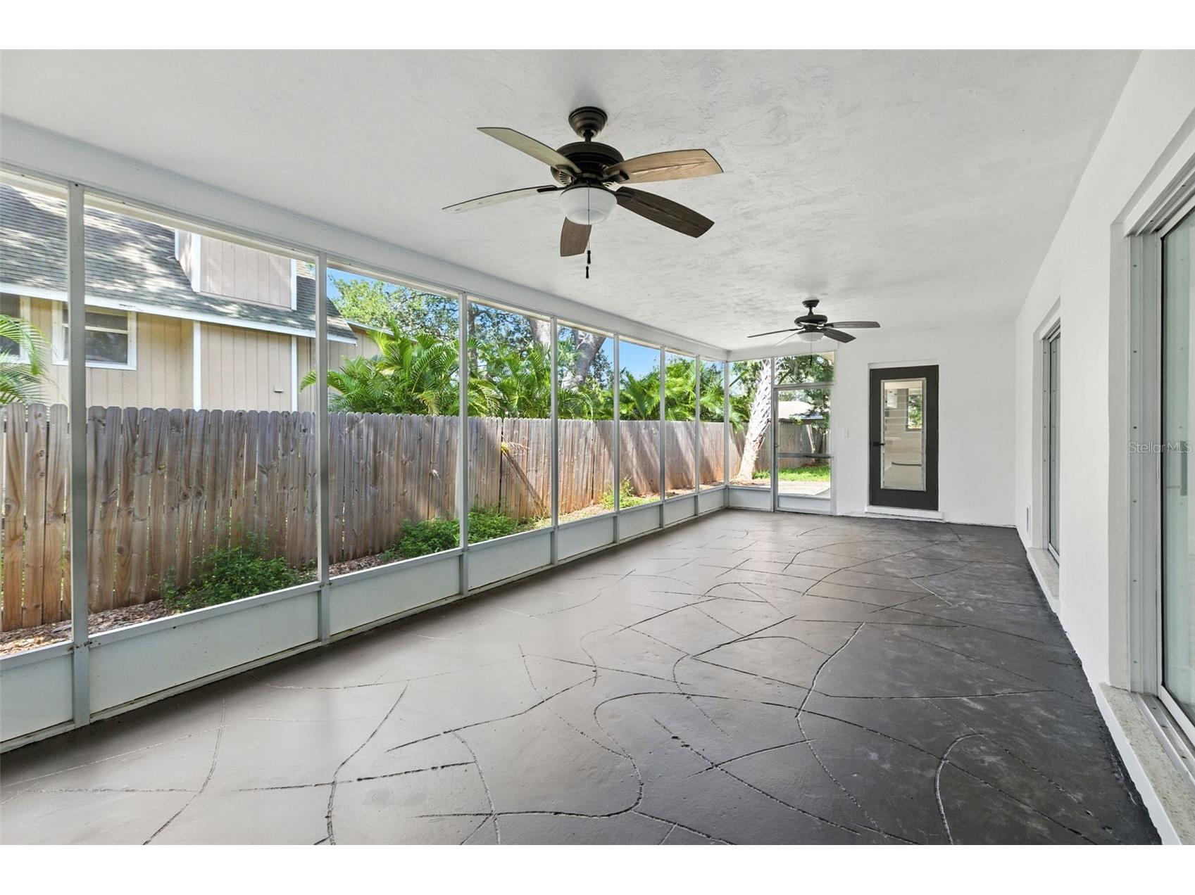 695 Sunset Dr Tarpon Springs FL 34689 TB8486752 image13