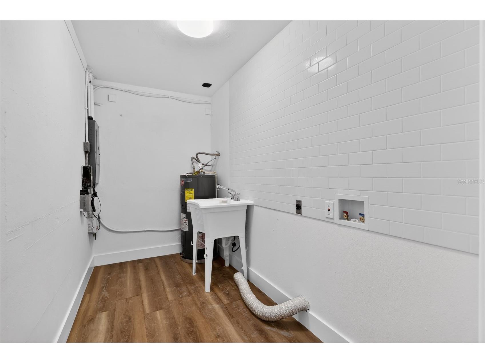 695 Sunset Dr Tarpon Springs FL 34689 TB8486752 image22