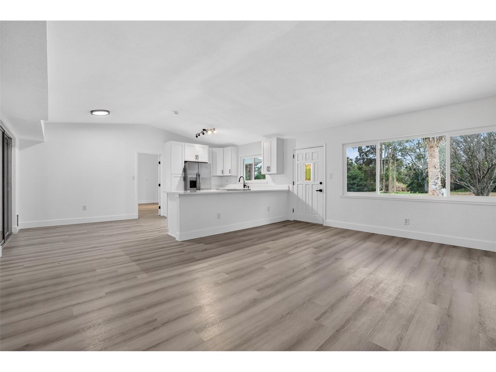 695 Sunset Dr Tarpon Springs FL 34689 TB8486752 image6