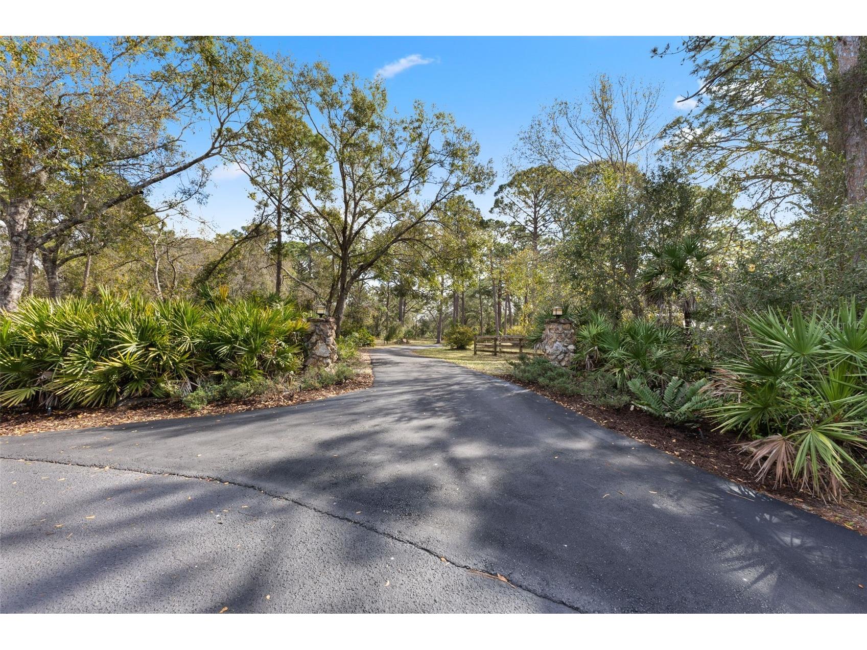 6950 El Dorado Drive Sarasota FL 34240 A4679055 image11