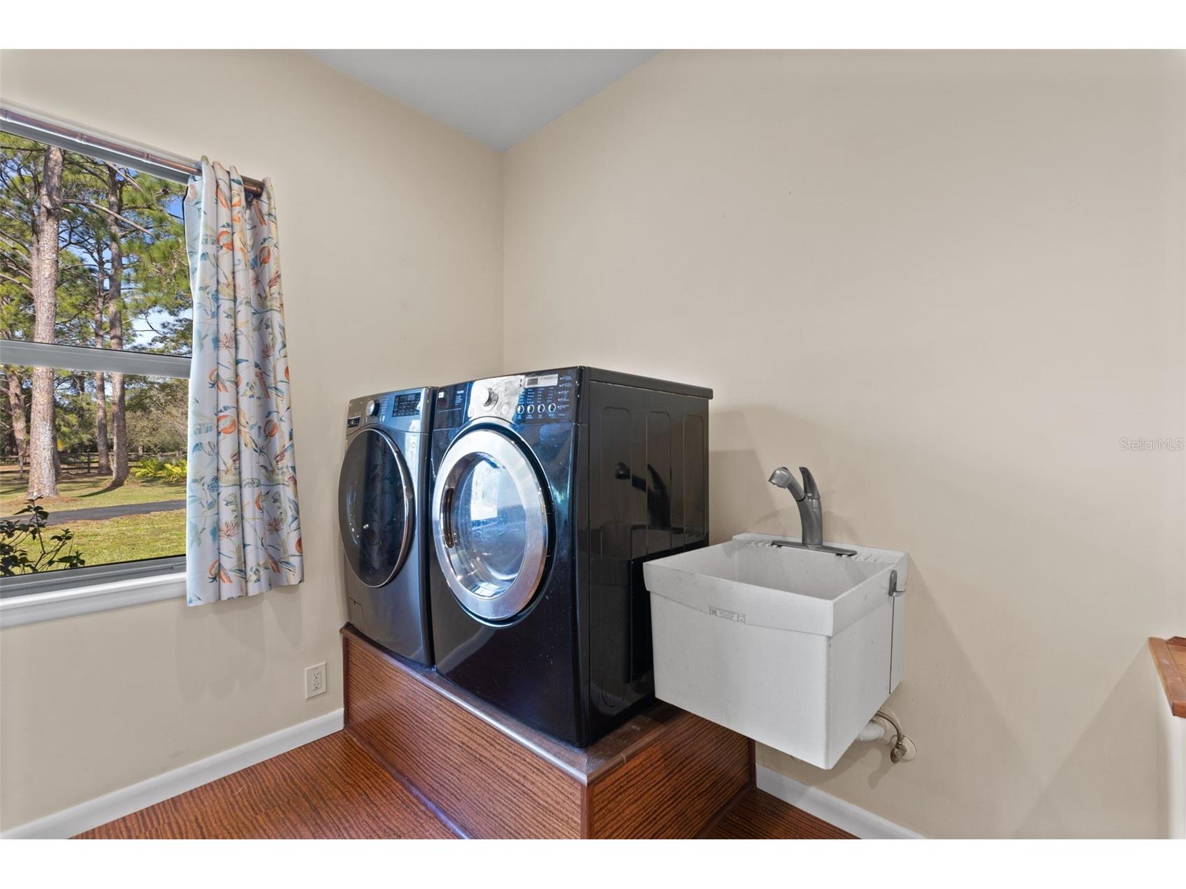 6950 El Dorado Drive Sarasota FL 34240 A4679055 image37