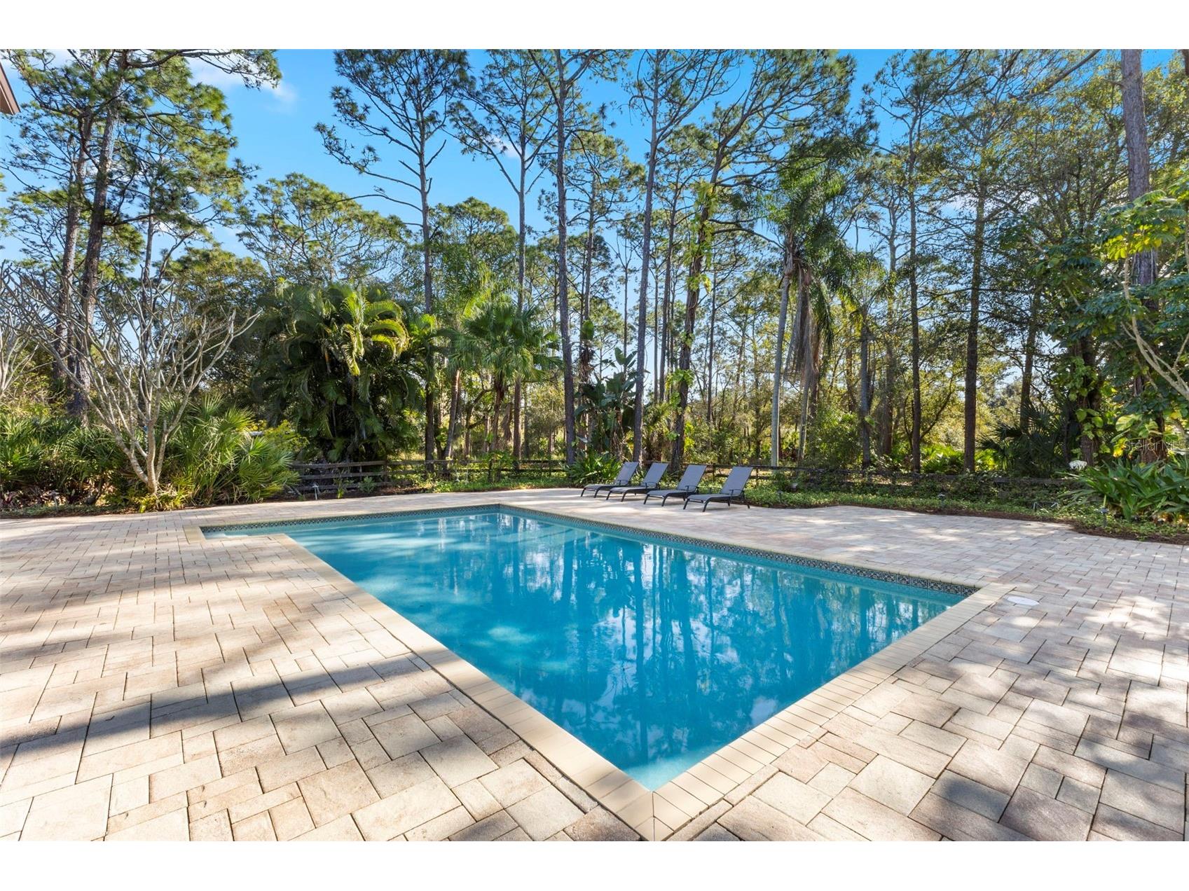 6950 El Dorado Drive Sarasota FL 34240 A4679055 image54